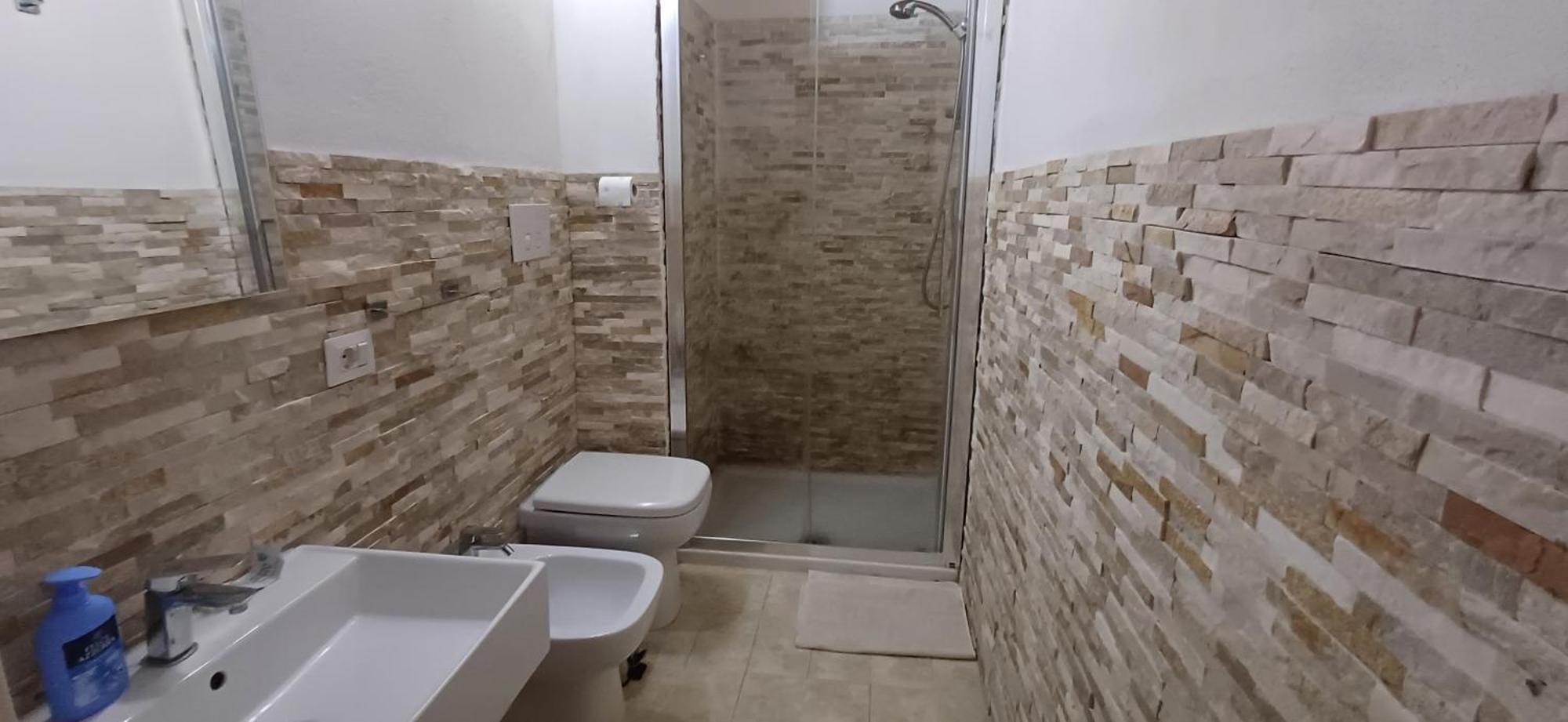 Super Central Rooms Con Uso Cucina กาญารี ภายนอก รูปภาพ